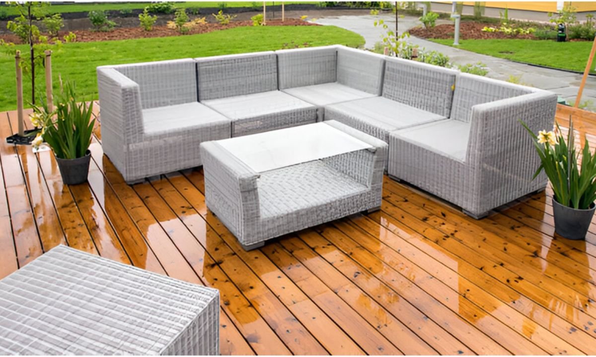Outdoor Dining Furniture